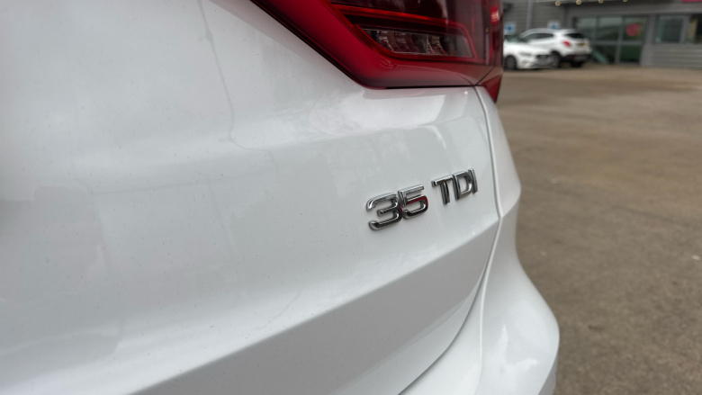 Audi Q3 35 TDI S Line 5dr S Tronic Diesel Estate